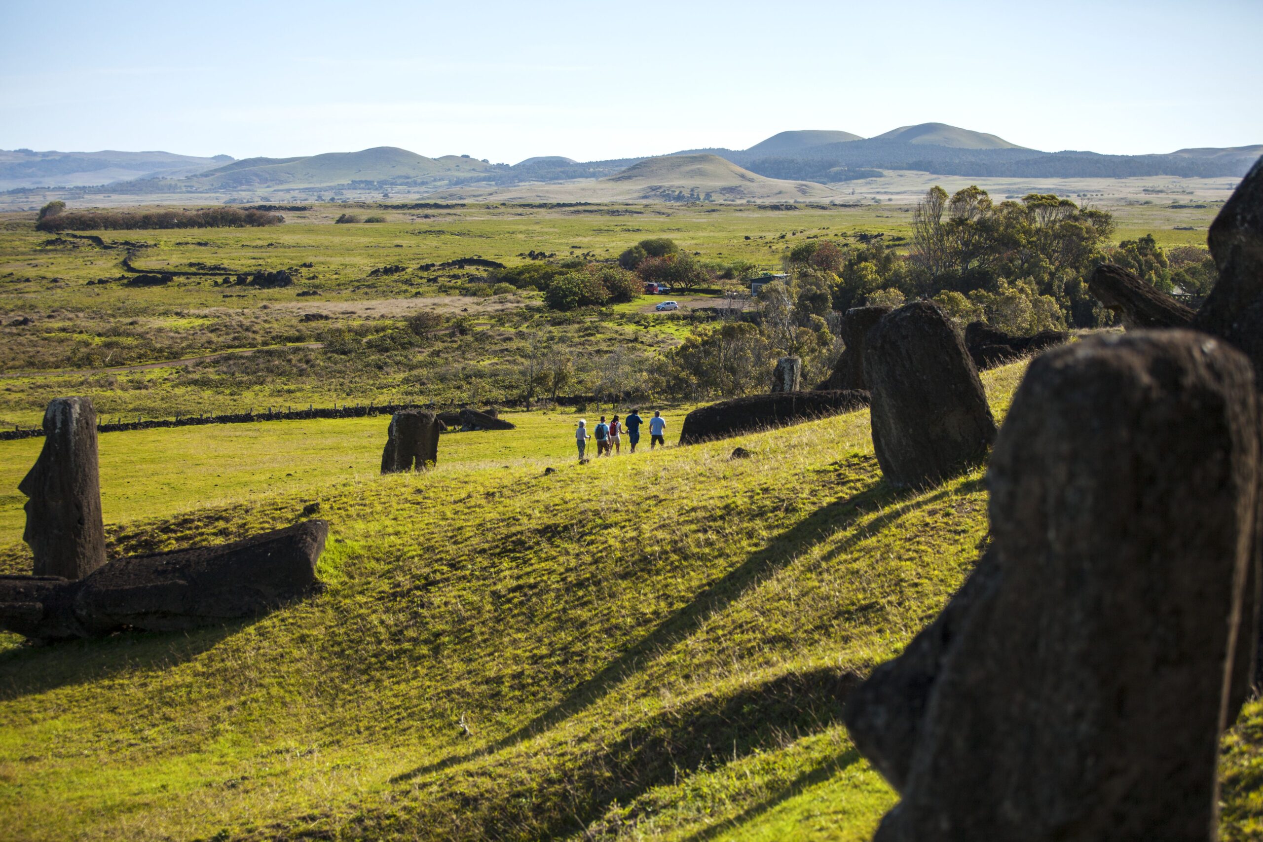 Hike Rano Raraku Moai