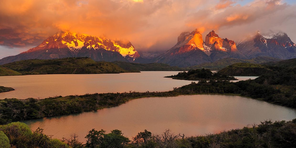 Wilderness-of-Torres-del-Paine-National-Park-at-the-sunset-Patagonia1 @explora