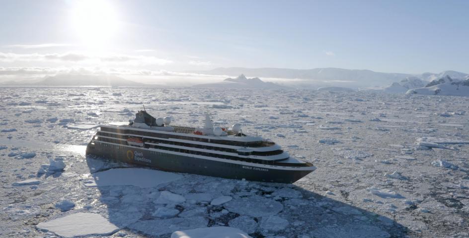 world-explorer-exterior-antarctica-drone-credit-drone-pilot-guillaume-marion-hq-pilots-6